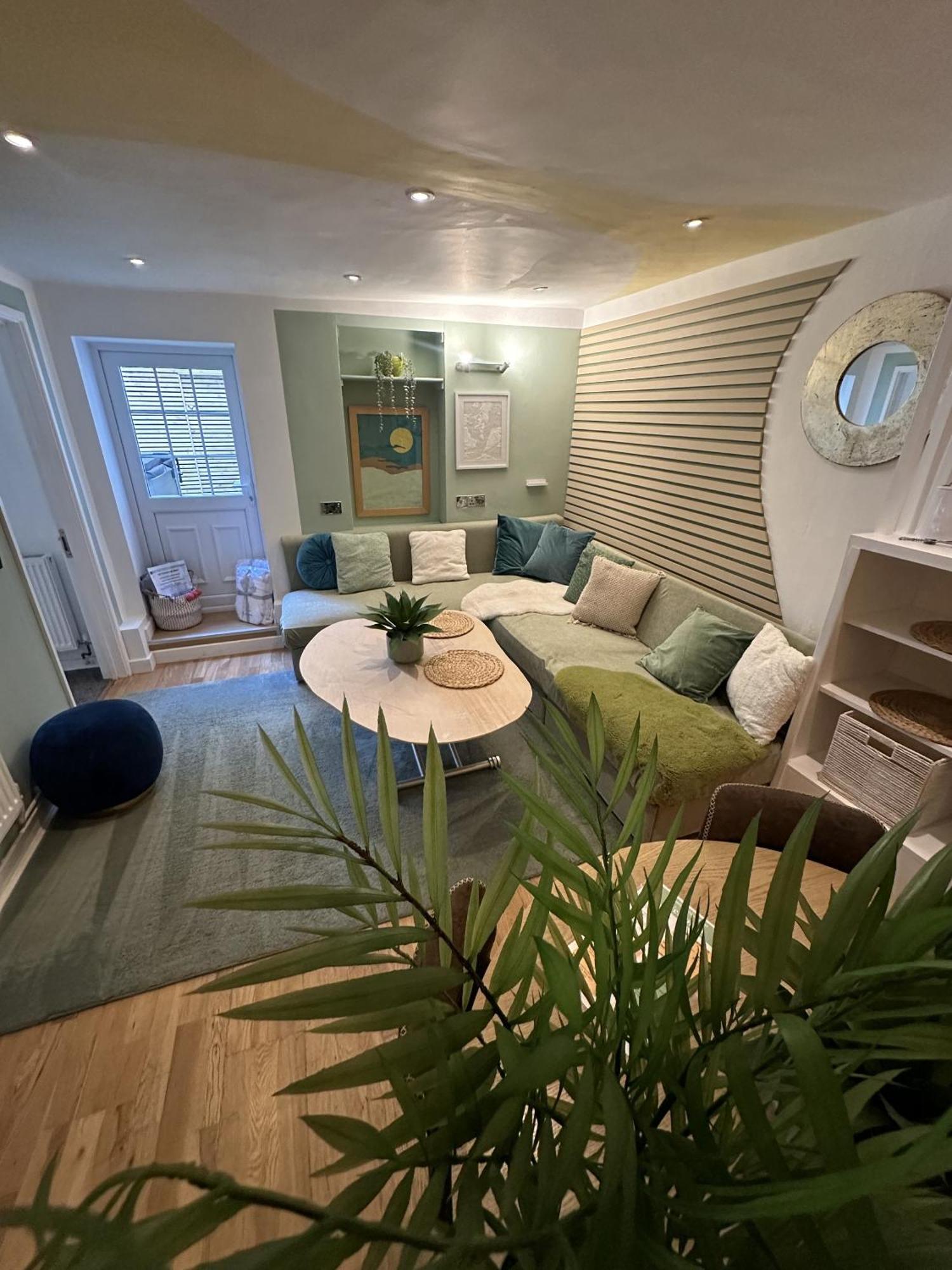 Apartment Town Centre With Hot Tub Cheltenham